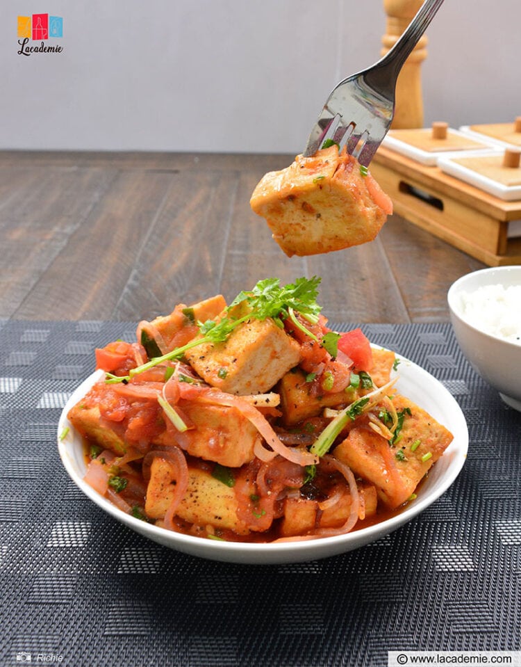 Đậu Hũ Sốt Cà Chua Recipe (Vietnamese Fried Tofu In Tomato Sauce)
