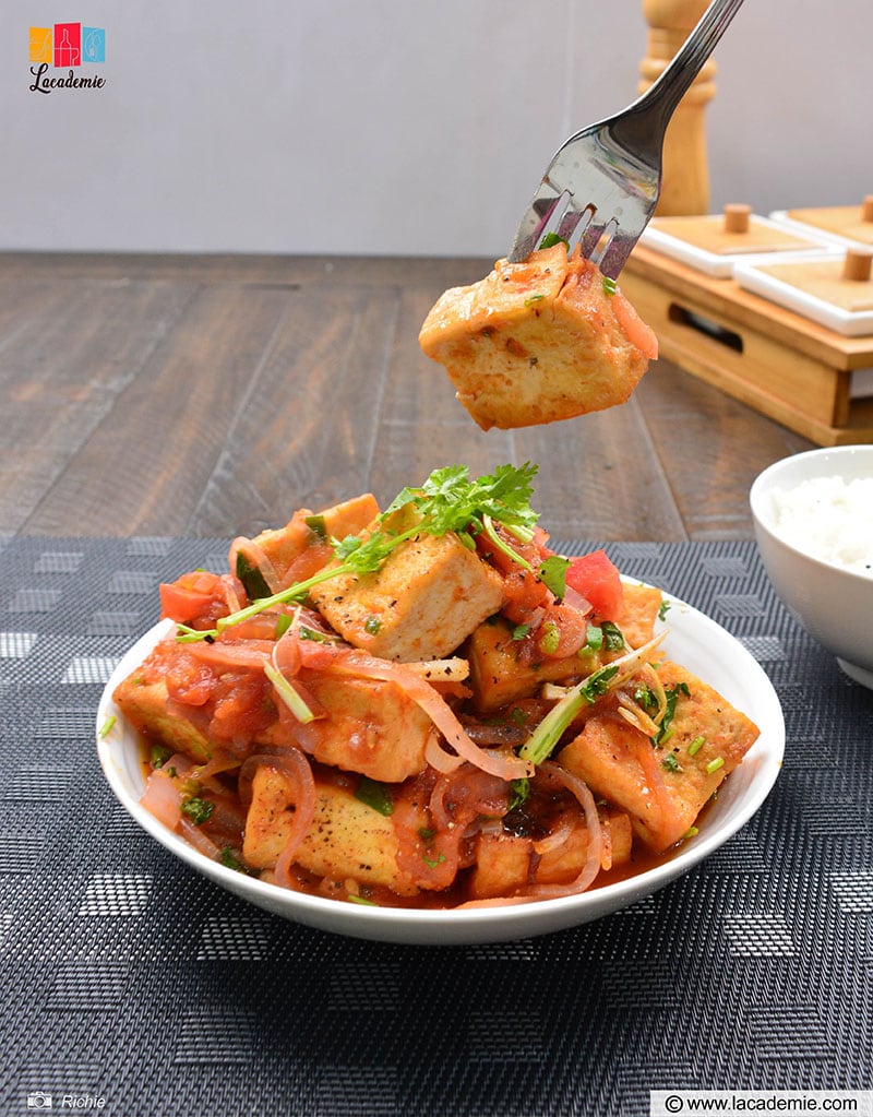 Fried Tofu In Tomato Sauce