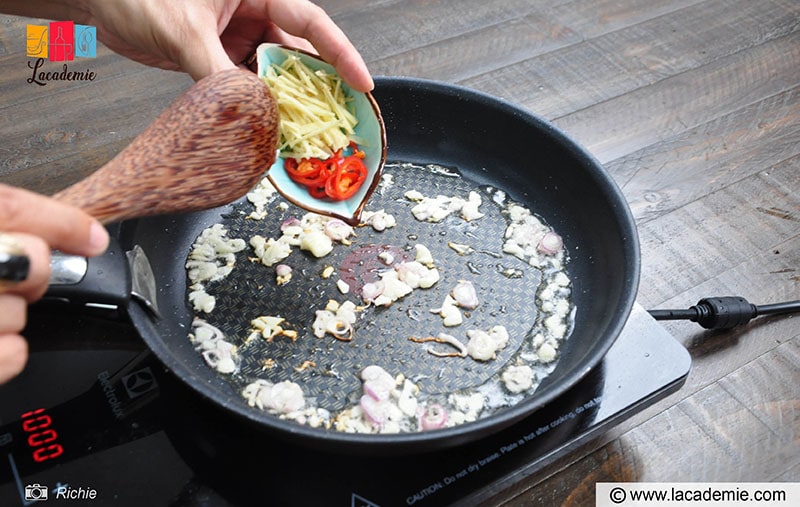 Garlic And Shallots The Same Pan