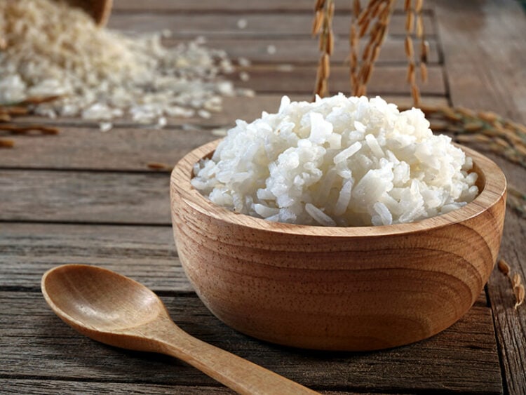 How Much Water For 2 Cups Of Rice: Super Easy Guide