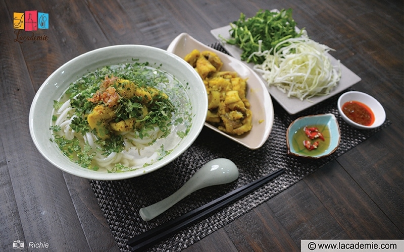 Vietnam Thick Noodle Soup With Fish Recipe