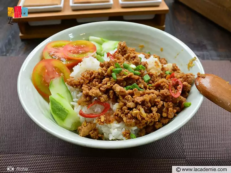 Vietnamese Caramelized Pork Bowls (Thịt Băm Kho)