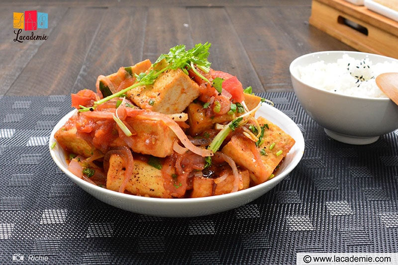 Vietnamese Fried Tofu In Tomato Sauce