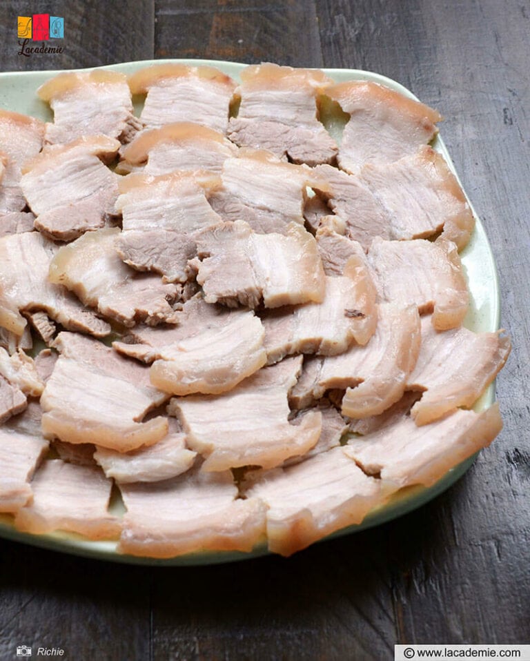 Cut The Boiled Pork Belly