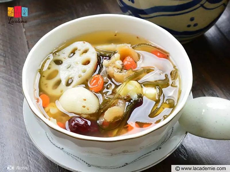 Chè Sâm Bổ Lượng - Iced Dessert Drink With Herbal Ingredients