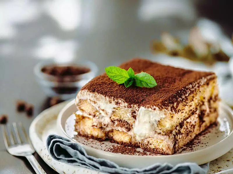 Tiramisu Cake