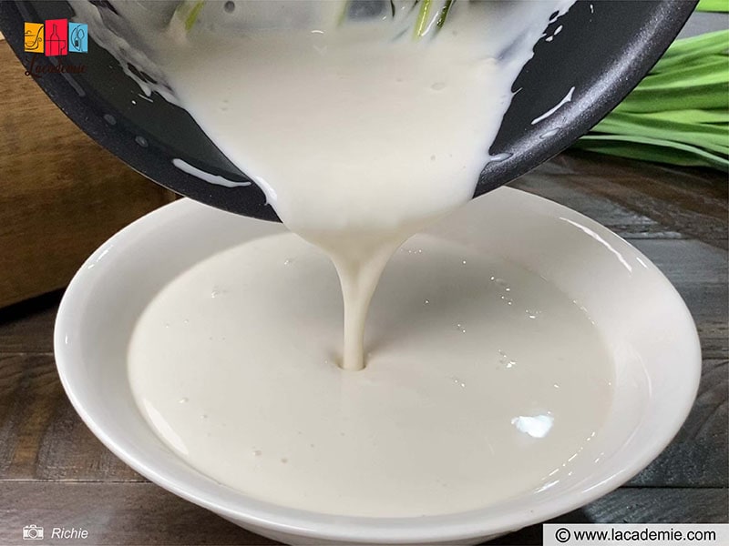 Delicious And Creamy Homemade Vietnamese Coconut Milk