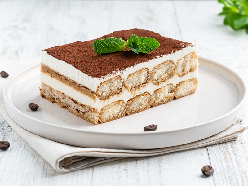 Tiramisu Cake