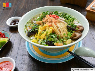 Vietnamese Bun Thang Recipe